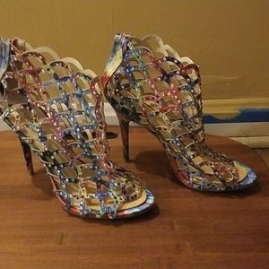 Really cute and comfortable shoe booties, size 10M, worn one time